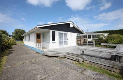 Riverton House | Relax on the Riviera