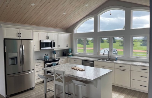 New London Cottage | Relax overlooking the beautiful New London Bay in our 3 bed, 2 bath cottage