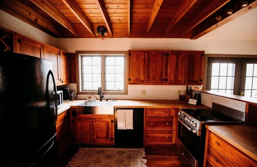 Sugar Grove Cabin | Relax, Reconnect and Release at Magnolia Retreat