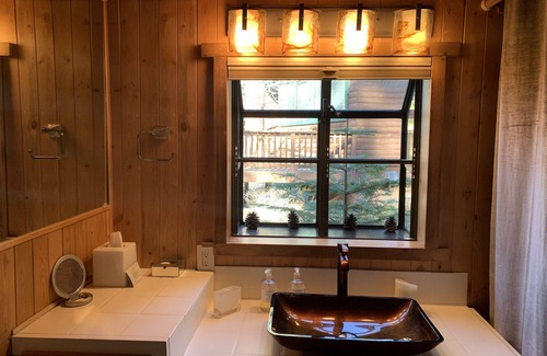 Lincoln Park Cottage | Relax & Refresh at Rockwood Cottage