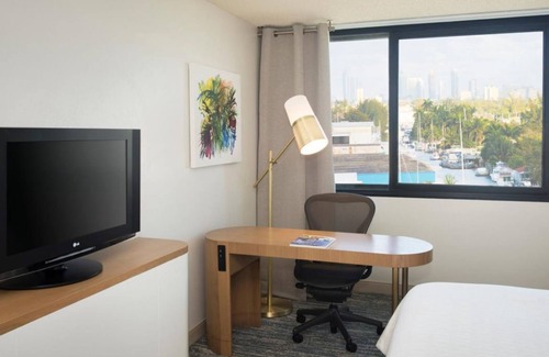Seybold Hotel | Relax & Unwind! 2 Friendly Units, Pool,Near Port of Miami Cruise Ship Terminals!