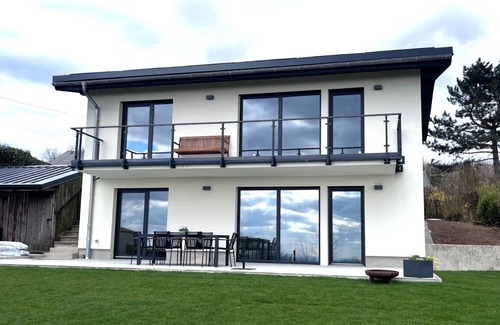 Laubach House | Relax with panoramic views in the Vogelsberg. With sauna and whirlpool.
