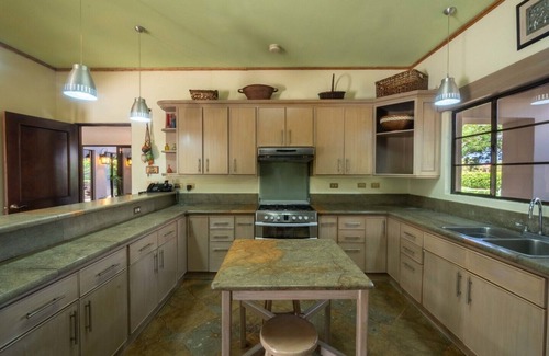 Santa Ana House | Relax with the whole family at this luxurious, peaceful and secluded mansion