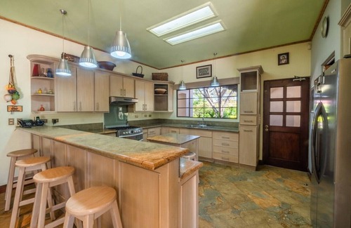 Santa Ana House | Relax with the whole family at this luxurious, peaceful and secluded mansion