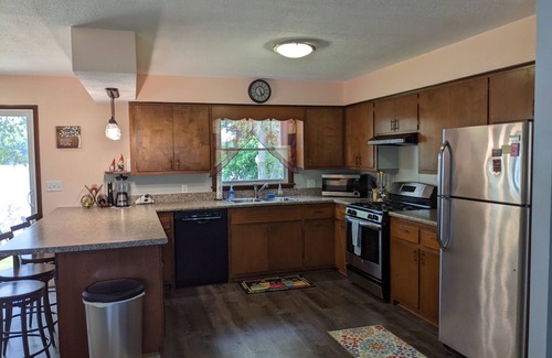 Colton House | Relaxation and Recreation on the River!