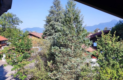 Grosswell House | Relaxation on 2 levels; hiking,cycling from the house, skiing in the surrounding