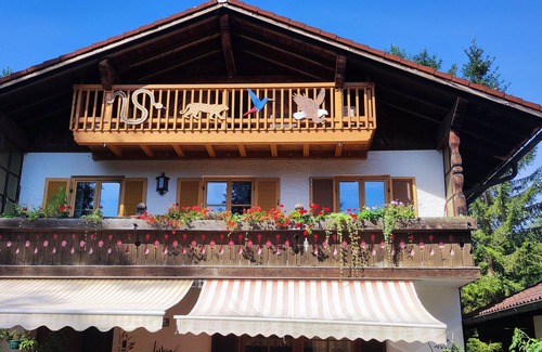 Grosswell House | Relaxation on 2 levels; hiking,cycling from the house, skiing in the surrounding