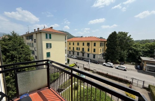 Albate Apartment | Relaxed Como Base w. Balcony