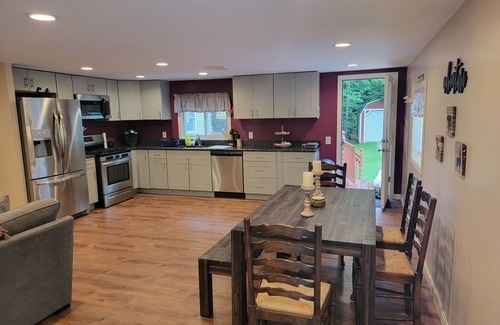 Thornton House | Relaxing 2 Bedroom 2 Full Bath Sleeps 6