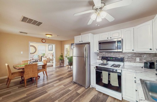Rio Grande House | Relaxing 2BR/2BA Entire House, Short Drive from Wildwood & Cape May Beaches