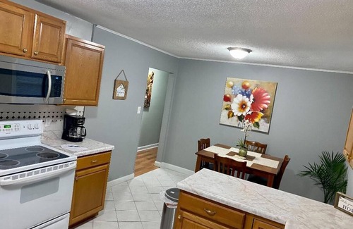Fayetteville House | Relaxing at Redstone 3 Bedroom House