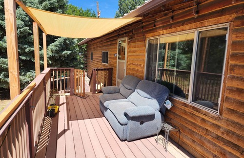 Nucla Cabin | Relaxing cabin with a beautiful deck surrounded by gardens!
