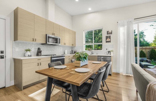 Vancouver House | Relaxing & Cozy Tiny House - NEAR PDX - WATERFRONT