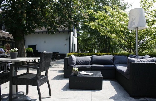 Lekkerkerk Hotel | Relaxing Escape with Free Parking, Outdoor Pool, Sauna & Dining on the Terrace
