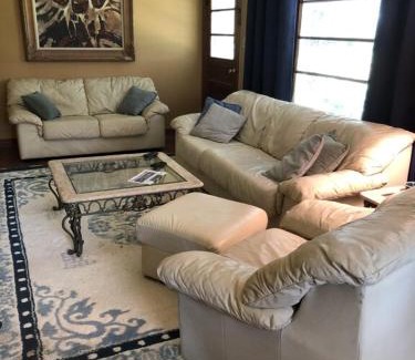 Scooba House | Relaxing Farm and Cattle Experience close to Casino with Golf Dinning Restaurants