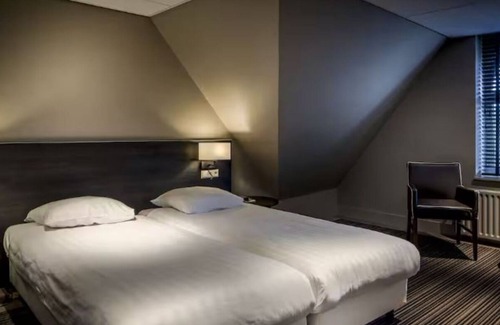 Oisterwijk Hotel | Relaxing Forest Retreat w/Sauna, Bar, Free Breakfast & Parking - 2 Units