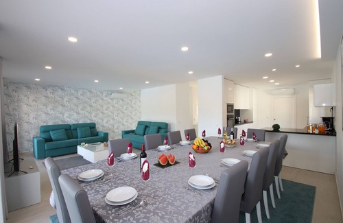 Armacao de Pera Villa | Relaxing getaway w/heatable pool & 2 jacuzzis