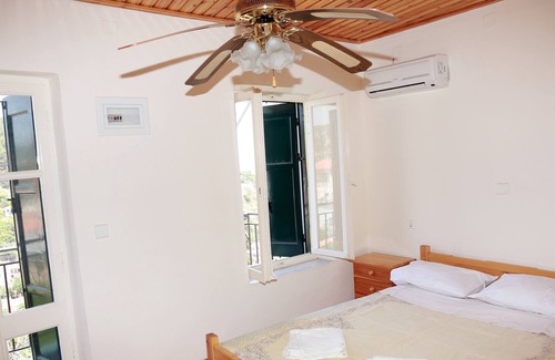Plomari House | Relaxing house with view