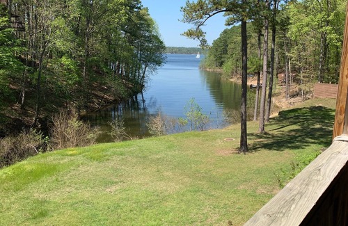 Mount Ida Condo | Relaxing Lakefront Condo on Lake Ouachita
