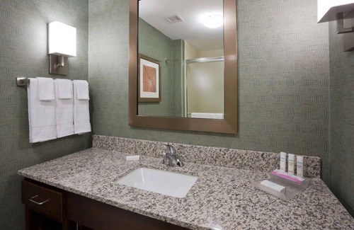 Kutzky Park Hotel | Relaxing Place to Unwind! Outdoor Pool Access, Pets Allowed!
