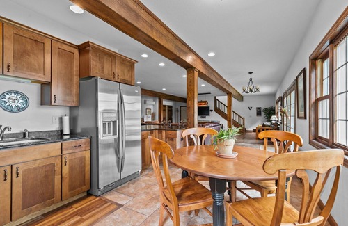 Galloway House | Relaxing property on a quiet road! Leave the hustle and bustle behind!