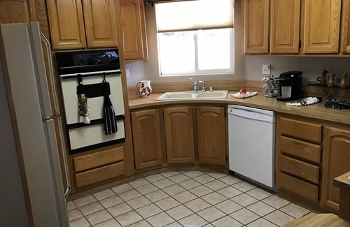 Palm Desert House | relaxing quiet pool home in Palm Desert CA.Lg fenced yard.adult only community