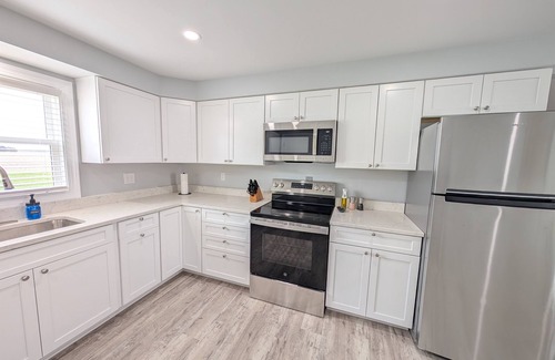 Fremont House | Relaxing River View Stay | Renovated 3BR Home
