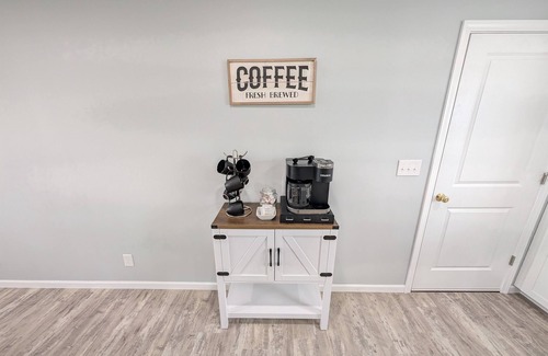 Fremont House | Relaxing River View Stay | Renovated 3BR Home