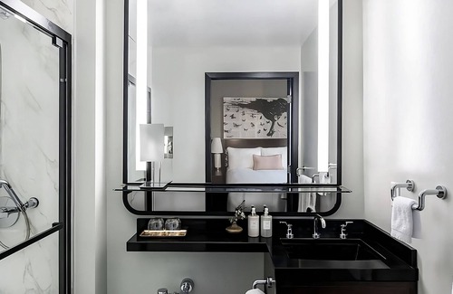 Union Square Hotel | Relaxing Room Ideal For Family Stay Close to San Francisco Chinatown