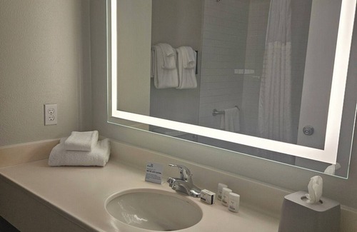 West Kissimmee House | Relaxing Stay Near Orlando Attractions with Free Breakfast & Pool Access