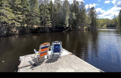 Bowman Cottage | Relaxing waterfront with hot tub and game room
