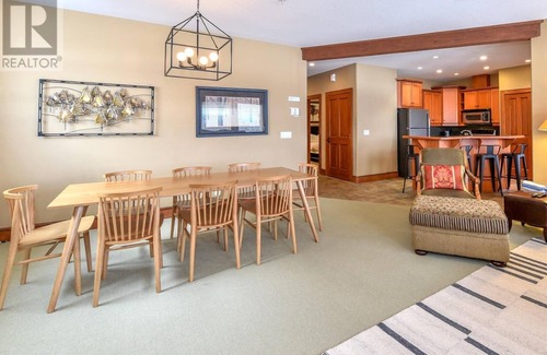 Big White Ski Resort House | Remarkable Ski in/Ski out Big White Townhome with Private Hot Tub! Sleeps 10