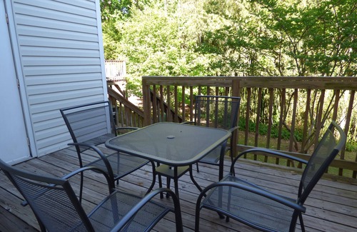 Crestline Heights House | *Remodeled Altadena Town Home* Fabulous Location!