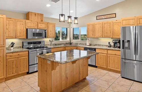 Cottonwood-Verde Village House | Remodeled! Panoramic Views! 20 Minutes from Sedona! Modern Southwest Comfort and
