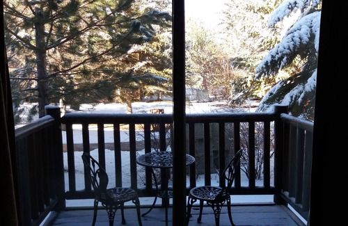 North Park City Apartment | Remodeled Prospector Condo, Washer/Dryer, Fireplace, Kitchen, on Free Bus Route!