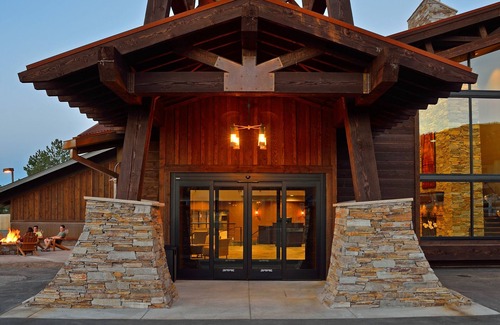 North Park City Apartment | Remodeled Prospector Condo, Washer/Dryer, Fireplace, Kitchen, on Free Bus Route!