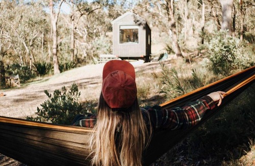 Mangrove Mountain House | Remote Off-Grid Cabin Hidden in the Bush - Yen