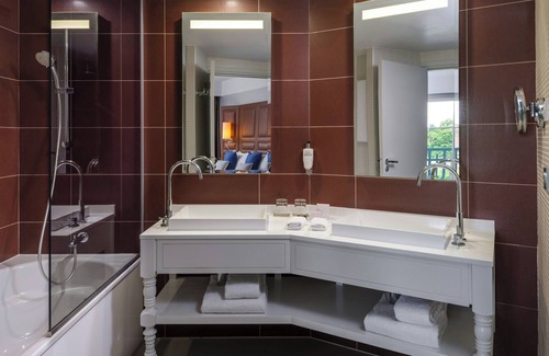 Rueil-Malmaison Hotel | Renaissance Paris Hippodrome De St. Cloud Hotel