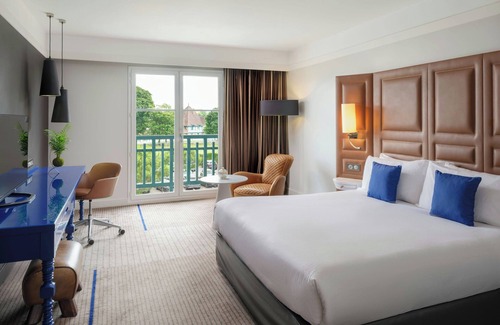 Rueil-Malmaison Hotel | Renaissance Paris Hippodrome De St. Cloud Hotel