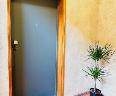 Paranhos Apartment | Renovado com AC, 2 WC completos, terraço e garagem
