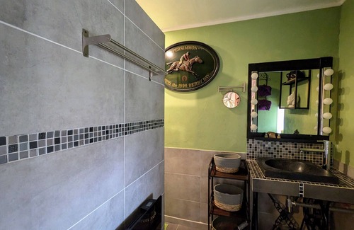Saint-Victor-sur-Arlanc Bed & Breakfast | Renovated rural charm in peaceful setting