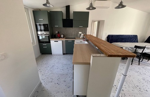 Saint-Michel-en-l'Herm House | Renovated house, quiet area, pets allowed, 5 people