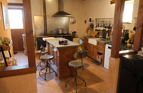 Lacroisille House | Renovated 18th-century fortified farmhouse with view