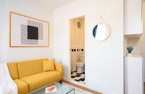 Ukrainian Village Apartment | Renovated 1br in East Village