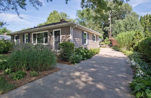 Madison House | Renovated 4 BR Home Near Madison