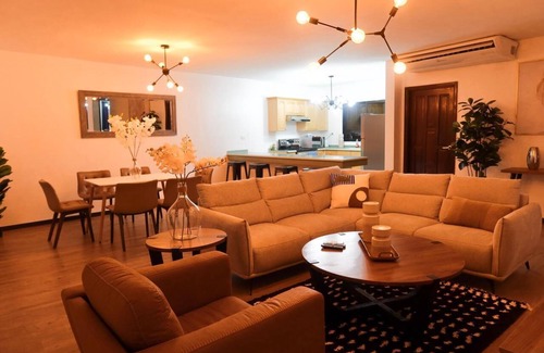 Barrio Rio de Piedras Apartment | Renovated and cozy 2-bedroom apartment with AC, WiFi in vibrant San Pedro Sula