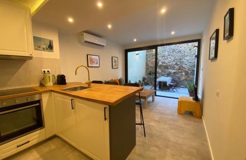 Caldes d'Estrac Apartment | Renovated apartment 5 minutes walk to the beach