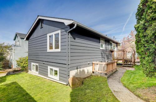 Sunset Hill Apartment | Renovated Apartment in Seattle 7 Mi to Downtown!