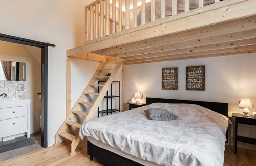 Gesves Other | Renovated appartment in Castle