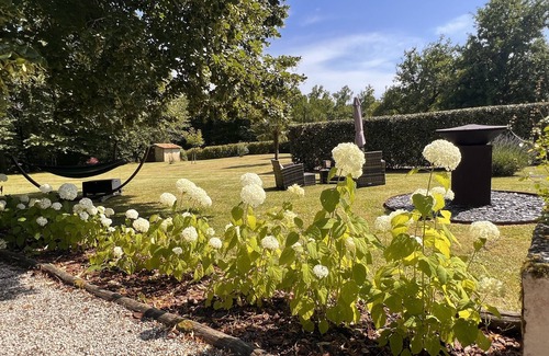 Mareuil en Perigord House | Renovated country house with swimming pool sleeps 9